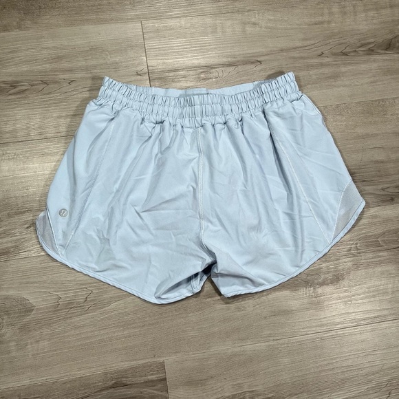 Lululemon Hotty Hot Short *Long 4” LR - Picture 3 of 9